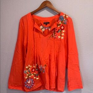 COMO NO? Embroidered Floral Blouse